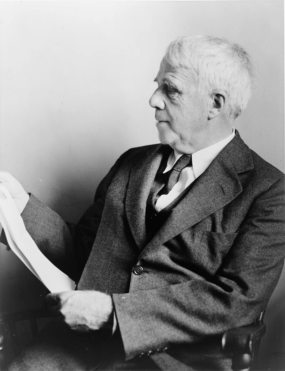 The Oven Bird Robert Frost Meaning: Summary, Themes